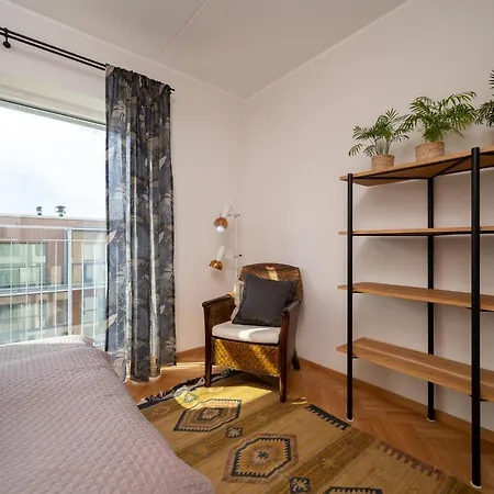 Seaview Getaway. Free Parking! Appartamento Reval